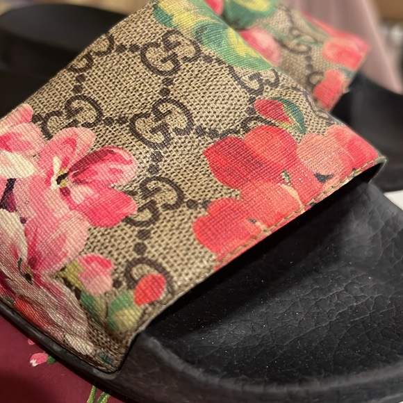 Gucci supreme slides - Picture 3 of 3